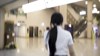공항 화장실에 섹스하러 가는 항공사 직원2