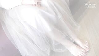 FC2PPV 1484431 【個人撮影】もも24歳　愛嬌たっぷりロリ系パイパン幼妻に大量中出し jav