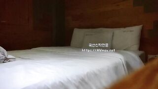 손님 숨소리만 들어도 진단내리는 프로 오피녀