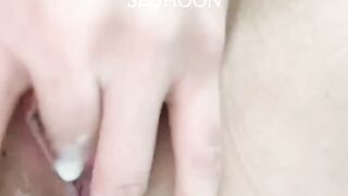 꼴린다고 알바중에 애액 질질 흘리면서 자위해버리곤 인증하는 - 애액 자위 - - 섹트 오프 일탈 살색계 멜돔 팸섭 서울오프 부커 애액 애무 수치플 능욕플 섹스 조