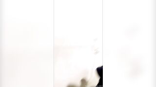 스벅 화장실에서 뜬금포 관장하는 주인년
