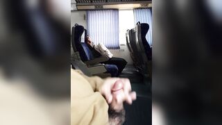 기차에서 몰래 딸치다 사정 korean porn (2)