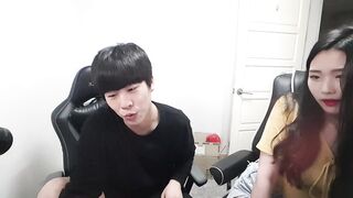 25살 유라 건이(이건우) 다은 누가 캡쳐해서 사이트에 올렸대 팝콘티비 (4)