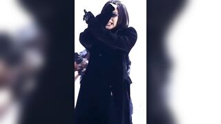 김제니 파이 노출 (1)