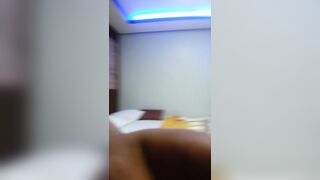 먹을거 잔뜩 시키고 모텔데이트