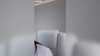 팬티 먹어버리는 봉지 도톰한 둔덕 섹시한데...