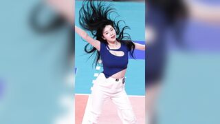 (은꼴) [4K] E컵이라는 김현영 치어리더ㄷㄷ 영상10개 (10)