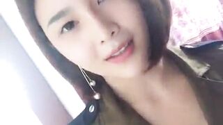 제복이 잘 어울리는 미녀 젖탱이 대박 china
