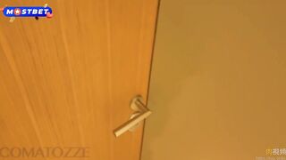 大奶美女被巨屌男友後入啪啪 白虎蜜穴被無套中出 comatozze china