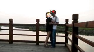 석양을 바라보며 섹스하는 낭만 커플