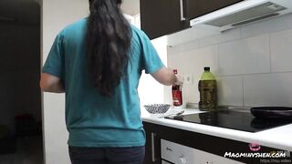亞裔留學生在廚房和她的長髮男友後入啪啪 maominvshen china