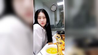 알몸으로 창문 뒷고양이하다가 아래노출 거울에서하다 정지 korean bj (2)