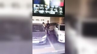 주차장에서 제대로 떡치다 찍힌커플