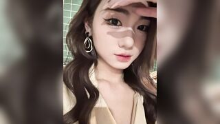 아름다운 전 여자친구의 자위 영상이 유출됐다