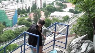 공원 꼭대기에서 동창생들과 쓰리썸 china