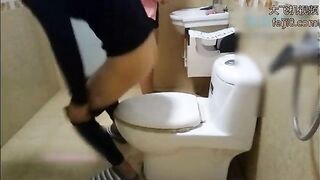 화장실에서 흥분잘하는 마누라