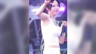 누군지 모르는 꼭노