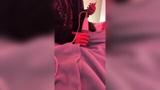 친구끼리 바이브로 대딸 ㅋㅋㅋ