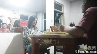 離婚少婦吐露生活不滿 一杯杯啤酒下肚 讓自己更奔放 china