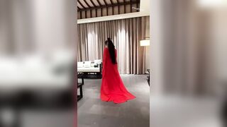 중국 모델 빨간색 전통복장 페티시 누드 china