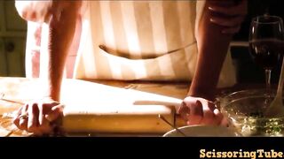크리스타나 로켄의 가슴 레즈비언 장면 china