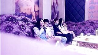 노래방 놀러간 커플들 돌발떼씹