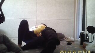 섹스를 간절히 원하는 젊은 커플