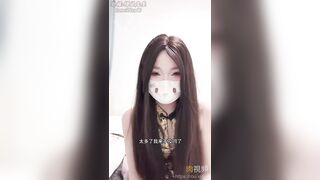 哥哥在打王者，妹妹穿上旗袍在哥哥身上瘋狂榨精，主動張開黑絲M腿被操 china