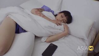 대만 호스텔 잠에취한 룸메이트 습격