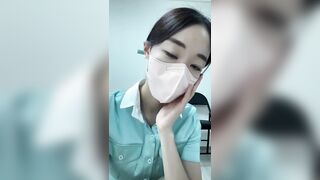 엎드려서 팬티내리고 보지노출 이블린 항공 ㅋㅋ