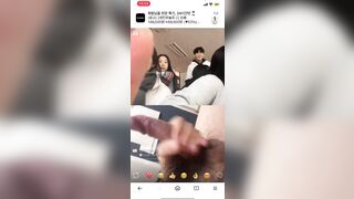 영통해서 자지 보여주는놈 (1)