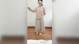 여대생의 둠칫둠칫 누드댄스