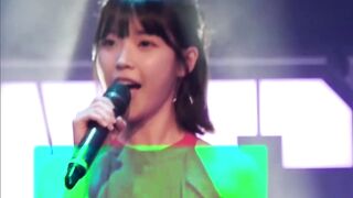 아이유 노브라 밝기조절