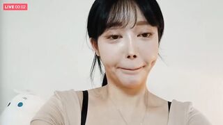 여러분..제가 좀 밀었어요..왁싱인방녀