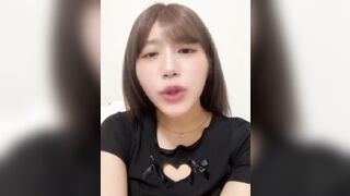 女優の卵さん、すごい体勢でオナニーしてしまうｗｗ
