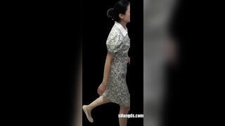 【厕拍】新流出多场景闯拍加近景前拍各种靓妹嫩穴尿尿53V[某房原版] china ipcam 2 (17)