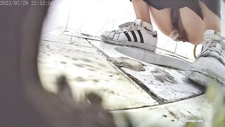 【厕拍】新流出多场景闯拍加近景前拍各种靓妹嫩穴尿尿53V[某房原版] china ipcam 3 (12)