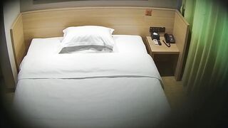 酒店精品✅女孩为男友庆生布置浪漫现场穿情趣丝袜啪✅（17小时05分钟）完整版14V china ipcam (10)