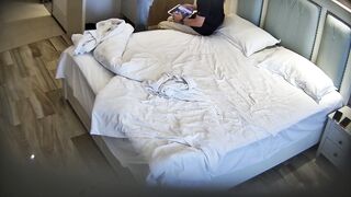 调皮的苗条女友只管撩不管降火被我狠狠抱起来操 china (7)