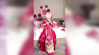 洞房花燭夜新郎不行了 伴郎們一起操新娘 絲襪 china