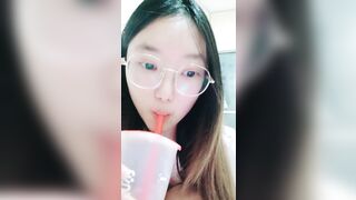 【安安宝贝】清纯眼镜学妹~在家偷偷播~跳蛋狂震s~流水5 china 1