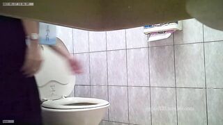 【新トイレ撮影】TWトイレ撮影マスター（シャオL）女子アパート訪問トイレ撮影エピソード1 ipcam (4)