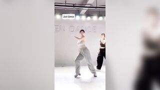 틱톡 폭유 짱깨 벗방 (1)