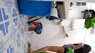 【震撼大礼包】邪恶房东系列全部5弹完整❤️贵在真实房东偷拍美女房客洗澡换衣自慰约炮日常926V ipcam 1 (3)