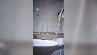 【震撼大礼包】邪恶房东系列全部5弹完整版❤️贵在真实房东偷拍美女房客洗澡换衣自慰约炮日常 ipcam 8 (5)