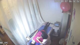 ❤♡露脸少妇~【女子SPA】美容院偷拍4位顾客~拔罐+私密保养[某房原版] ipcam 6