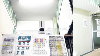 【予備校内で逆さ 清楚系2名 完結編】大沼さん宮本さん 重ね黒パンを生脱ぎパンチラ ipcam