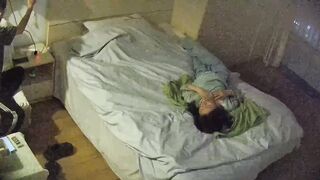 酒店精品✅渣男趁白袜女友不注意取下套子内射两次✅[某房原版] china (5)