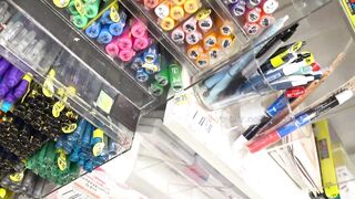 筒状に貫通する程ガバッと開いた胸チラと美乳の谷間を見せつけるように屈んでくれるお姉さん２名収録 season2 #17【胸ちら】 ipcam
