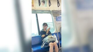 可愛いお顔とスタイルの良いお嬢様ＪＫの制服姿を斜め前からと横から視姦 ipcam